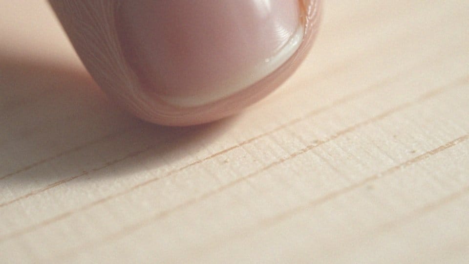 Jakie są najczęstsze składniki pod paznokciami?